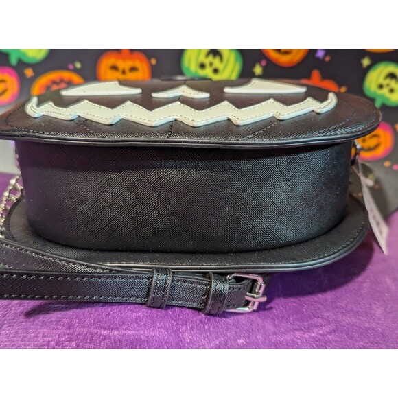 Glow In The Dark Black Pumpkin Purse Chain Strap NWT - Picture 8 of 8